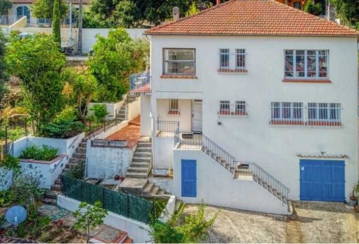 будинок в Францii площею 167 м²  поруч із Тулоном з видом на море. - фото 1