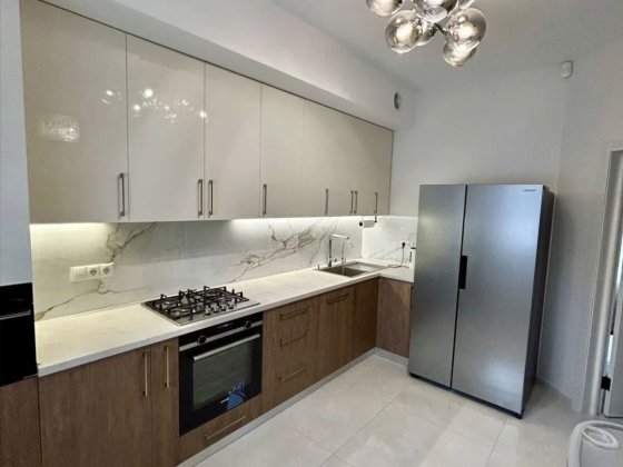 Продам хороший  котедж з добротним  ремонтом! Рівне