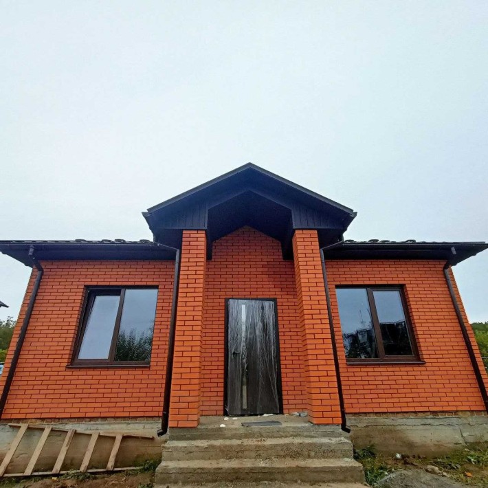 Продаж  будинку 105 кв. м з опаленням і ділянкою на 5 соток - фото 1