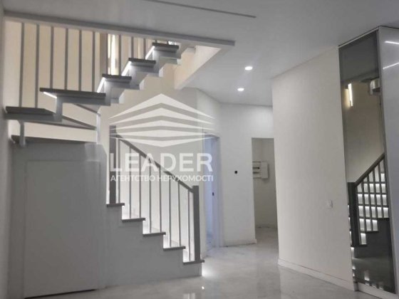 Продам Таунхаус-СТИЛЬНИЙ-Дизайнерський-Чудова територія!БЕЗ КОМІСІЇ !! Винница