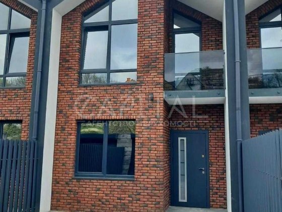 Продаж таунхаусу 101 м2 вул. Квітки-Основ’яненка Голосіївський район Киев