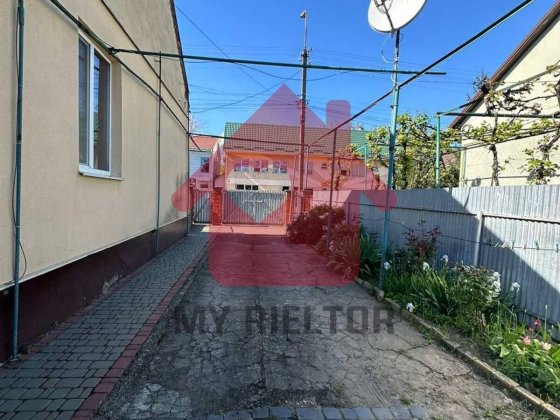 Продаж будинку Новий район! Ужгород