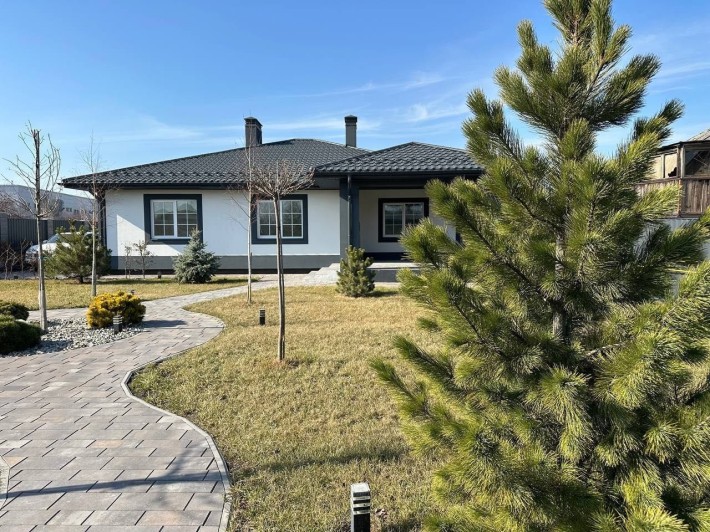 Продається будинок у Києві: 150 м² та 10 соток землі - фото 1