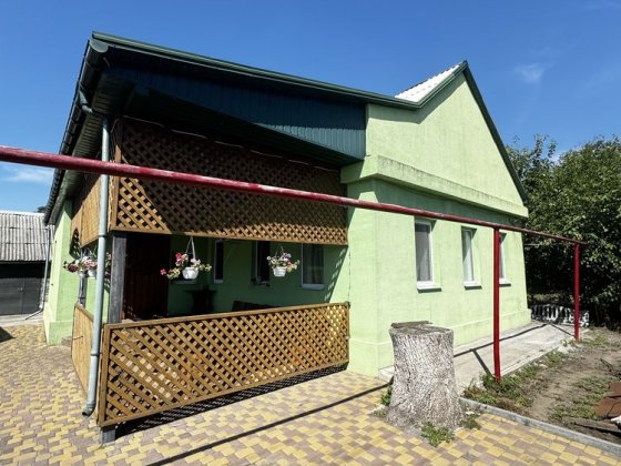 Продам будинок з ремонтом