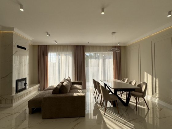 Продаж VIP котеджу Садовий Р.Н. Ужгород