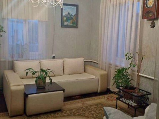 Будинок у Києві + гостьовий будинок, 8 соток, Цимбалів Яр Киев