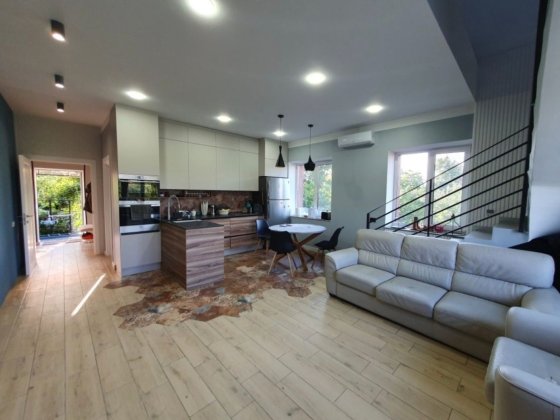 Дуплекс, Садовая 61, 100м2, ремонт, мебель, метро Славутич 2 км Київ