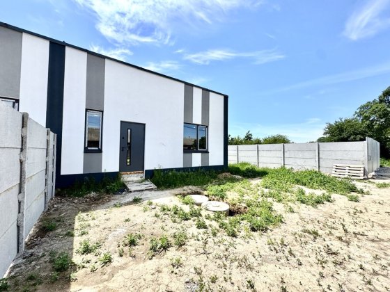 Продаж 1 поверхового таунхауса з ділянкою на 1.5 Винница