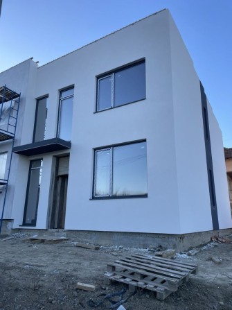 .Продаж. Чорновий Таунхаус. Червениця. 4 окремі кімнати - фото 1