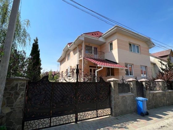 Будинок 10 сот Червениця Ужгород