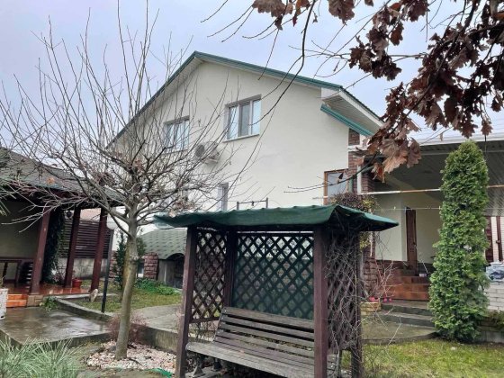 Двоповерховий будинок, загальною площею 124,5 кв.м, Запоріжжя