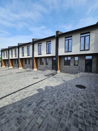 Таунхаус Дивногорская 25 - фото 1