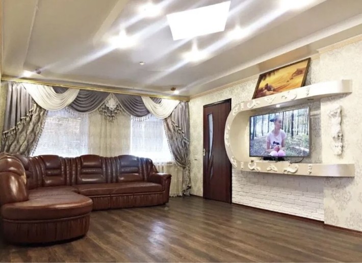 Продам уютный тёплый дом возле Анголенко - фото 1