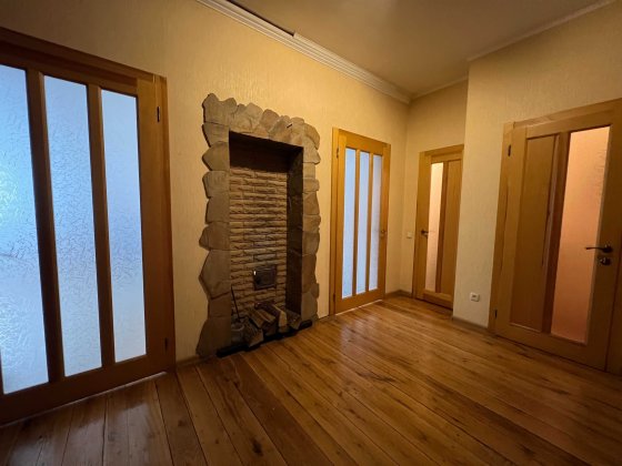 Гарний будинок в районі Монастиря в м.Житомир! Житомир