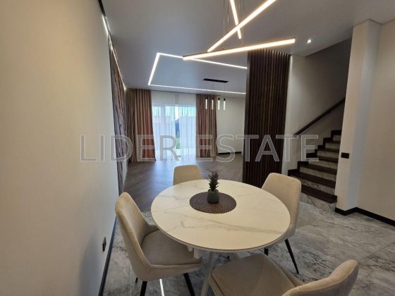 Продаж 4 кімнатного котеджу,таунхауз,Ужгород Ужгород