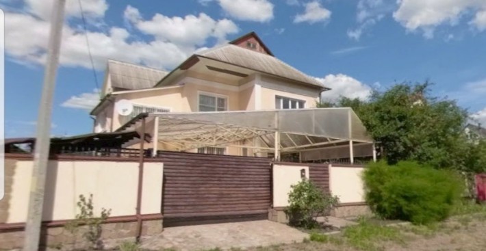 Продам будинок смт Макарів.срочно - фото 1