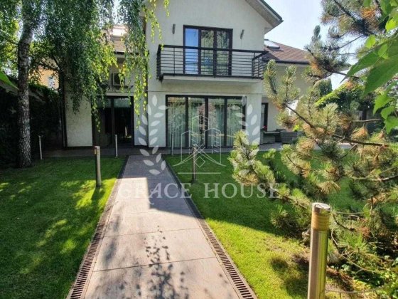 Продаж будинку в центрі Києва. Ландшафтний дизайн, Гараж, 300м2, 8сот. Київ
