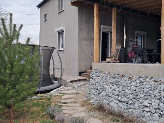 Продам дом в конце Победы 6 с евроремонтом