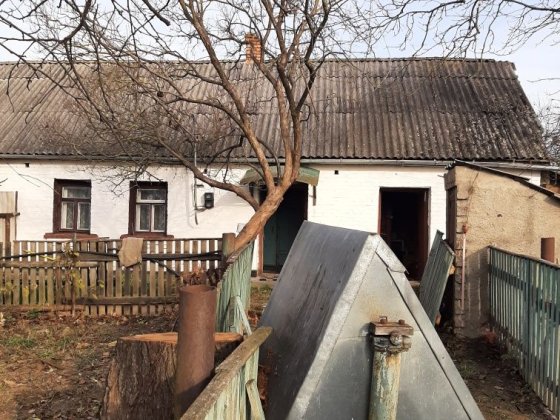 Продам  частину будинку  р-н Крошня