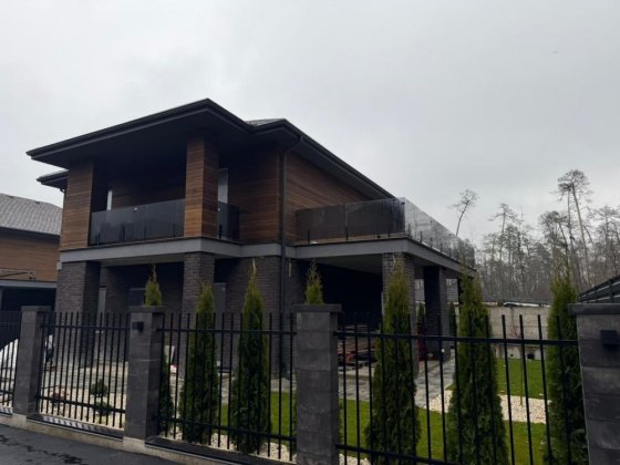 Продаються будинки біля лісу в м. Київ Киев