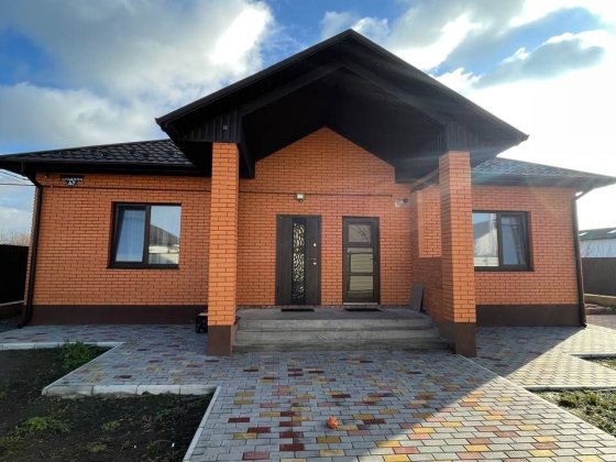 Продається будинок з ремонтом в хорошому розвиненому районі Вінниця