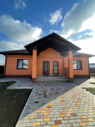 Продається будинок з ремонтом в хорошому розвиненому районі - фото 1