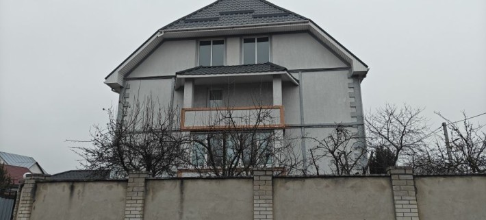 Продам будинок з басейном - фото 1