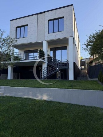 Продається сучасний будинок поруч з Голосіївським парком 320m2 - фото 1