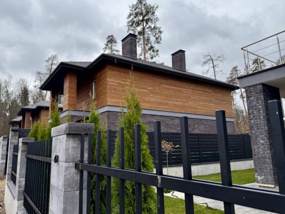 м. Київ, Окремий будинок! Поруч метро Житомирська, 180м2 + 5 соток Киев