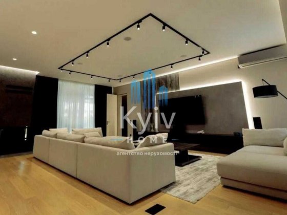 Продаж / Будинок /  Оболонь Котеджне містечко Чернобилець Київ Київ