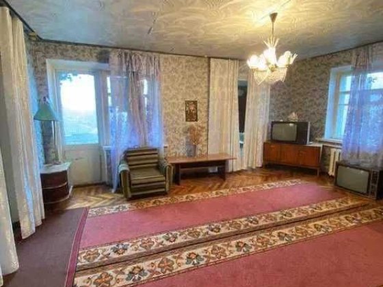 Просторный дом в районе ж/м Парус