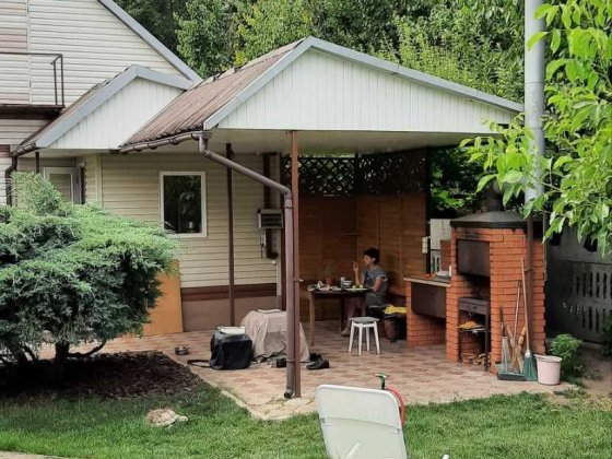 Маєток з бассейном та гостьовим домом Запоріжжя