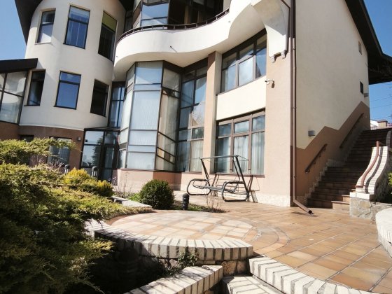 Продаж будинку на Лисичанській. Київ