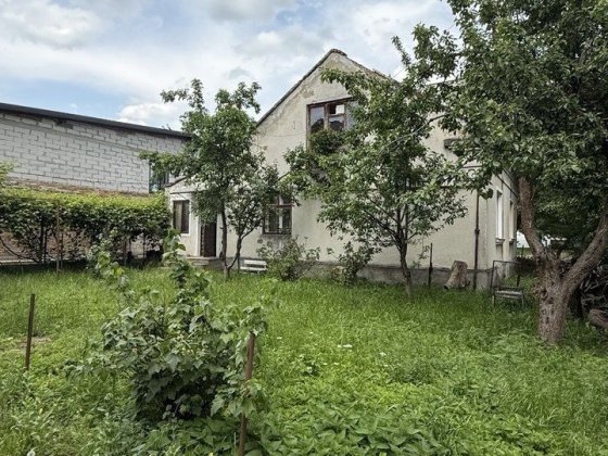 Продаж будинку з ділянкою по вул.Повітряна Львів
