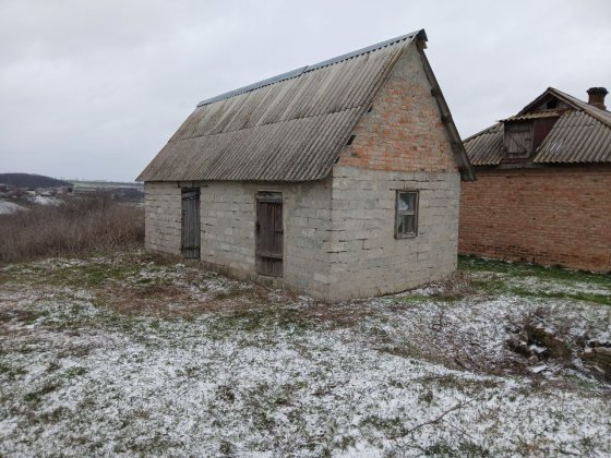 Продам дом  не далеко от  города Кропивницкий