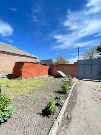 Продам пів будинку, район новомиколаївка - фото 1