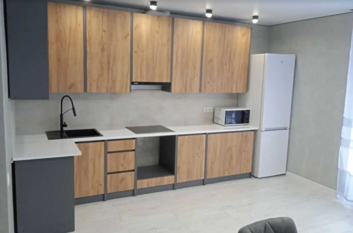 Продається ВИГІДНО таунхаус 106 кв.м. з ремонтом ГАРНА ЦІНА за 1 кв.м. - фото 1