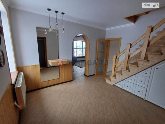 Продам будинок в гарному районі! Винница