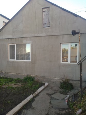 В продаже уютный дом 3 комнаты. 2 сотки ул. Станичная - фото 1