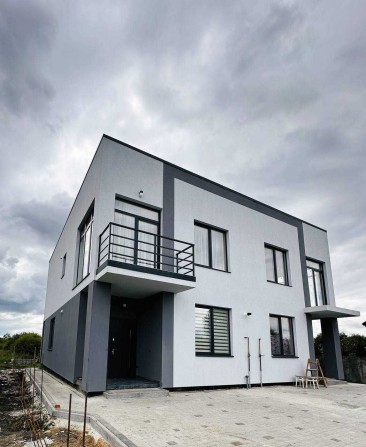 Продаж котеджу з ремонтом в Підрясному - фото 1