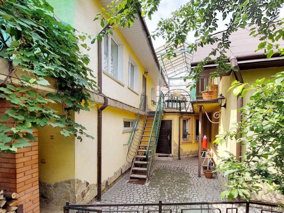 Продам будинок в.К.Ольги 300м, 3 сот, ремонт 350000у.о. Львів