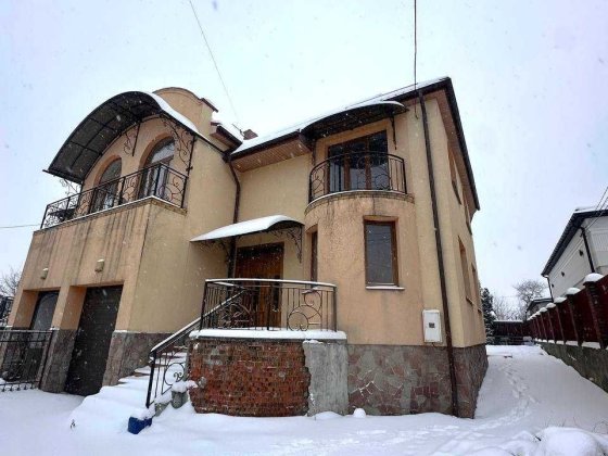 Продаж частини дуплекса бічна Богданівської у Личаківському районі Львів