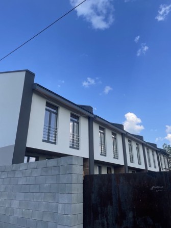 Найкращий  Таунхаус на Дивногірська 25 - фото 1