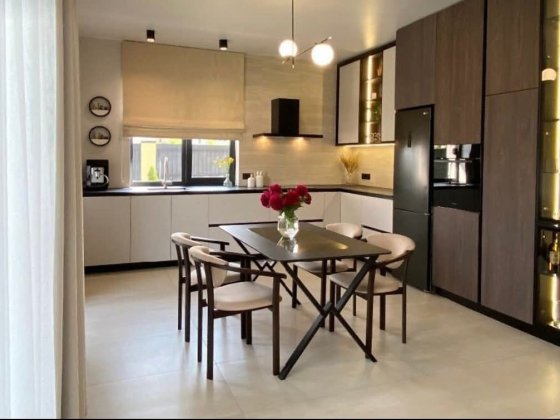 Продам будинок в місті 200 квадратів! Винница