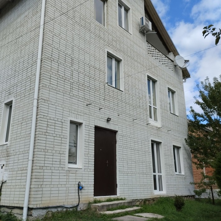 БУДИНОК,ЧИШКИ,3 окремих входи-400м кВ. - фото 1