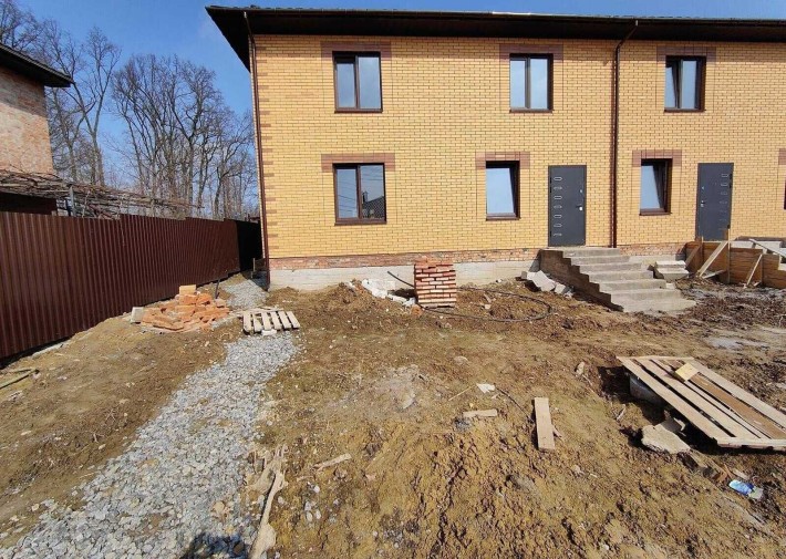 Продається таунхаус на П'ятничанах - фото 1
