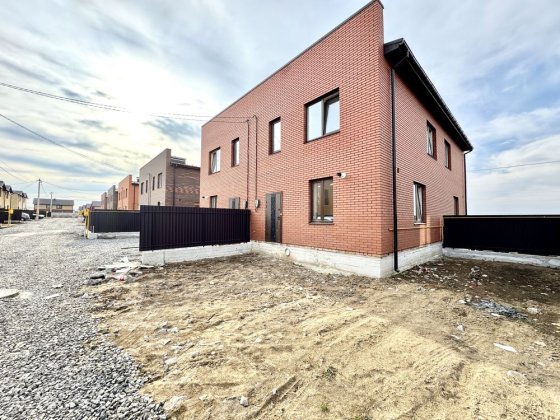 таунхаус з ділянкою на 1.3 сотки, 71 кв. м, 2 кімнати Винница