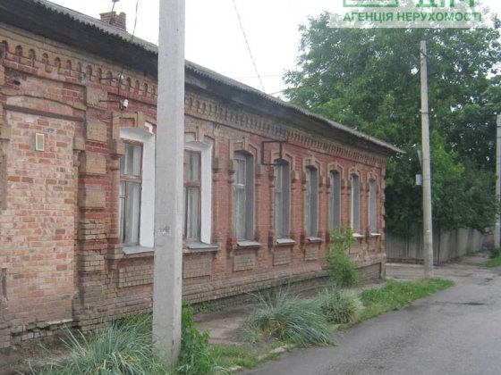 Продається частина будинку в центральній частині міста. Кропивницький