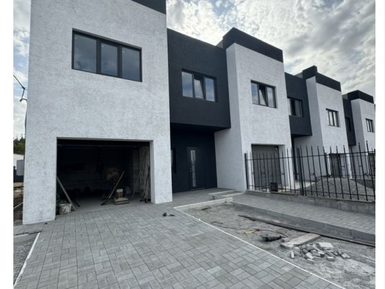 Продам танхаус на Новомиколаївці в м. Кропивницький Кропивницький