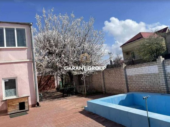 У продажу двоповерховий у Пересипському районі Одеса